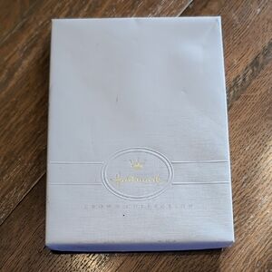 Hallmark Crown Collection White Stationery Set